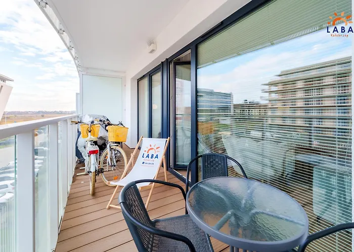 Laba Polanki Aqua Parking, Basen W Cenie アパート コウォブジェク