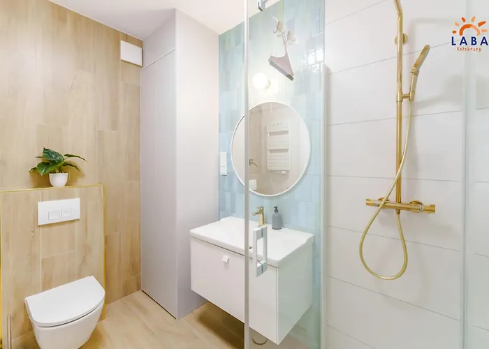 Laba Polanki Aqua Parking, Basen W Cenie アパート コウォブジェク